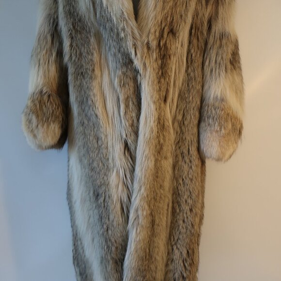 Womens Saks Fifth Avenue White Beige Full Length Coyote Fur Coat XL - Picture 4 of 16